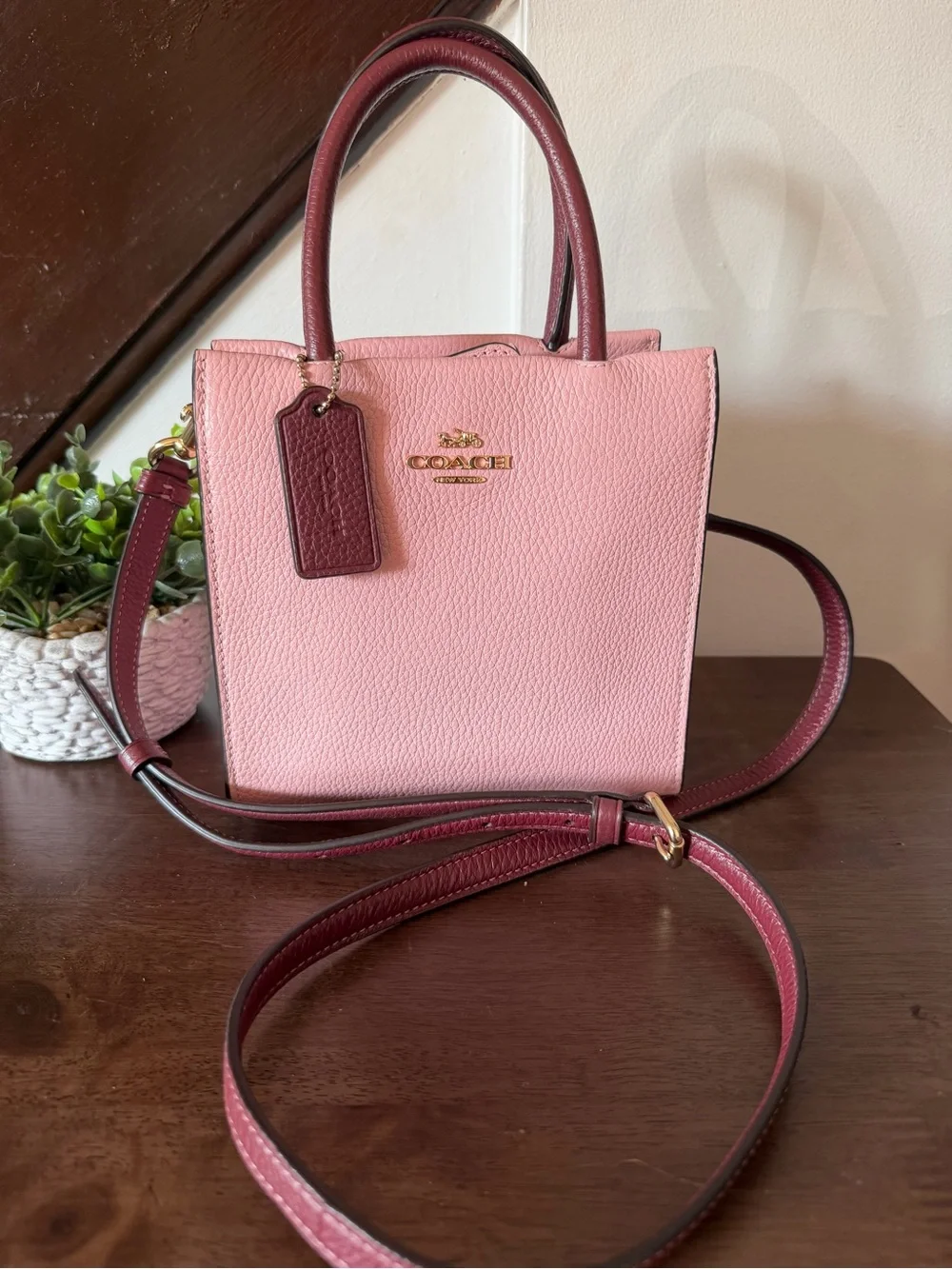 Coach *refined pebble